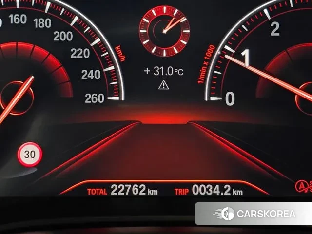 BMW 5 Series (G30) id 3018619 из Кореи 17