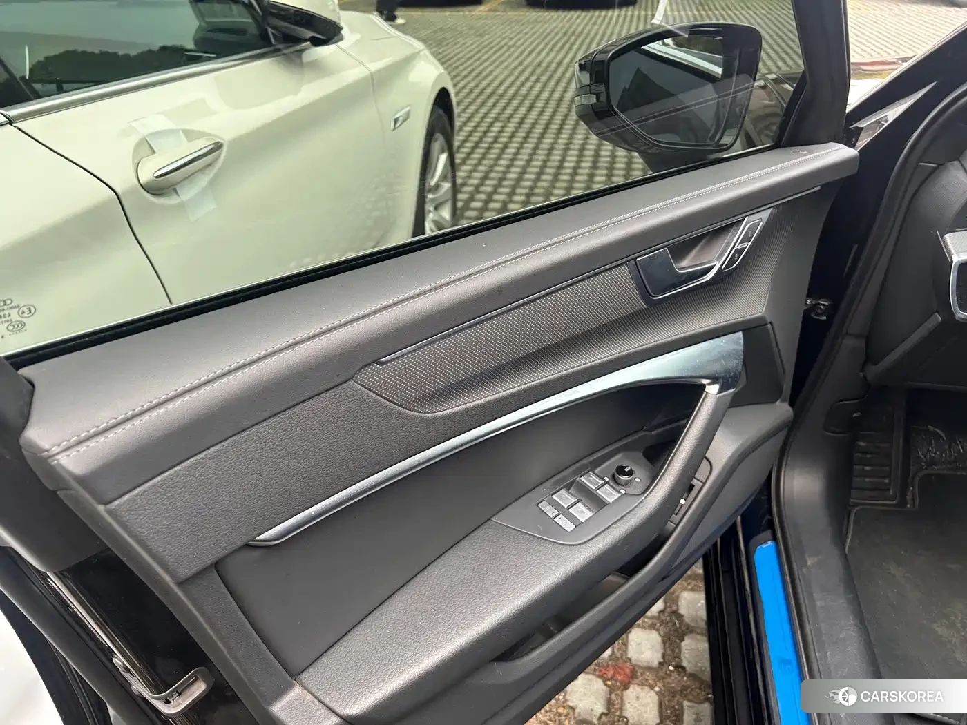 Audi A6L id 4599717 из Китая 12