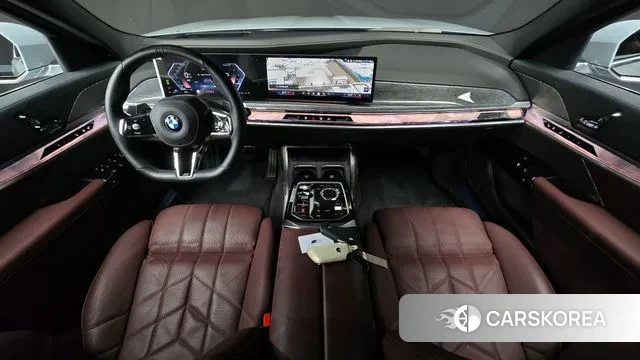 BMW 7 Series (G70) id 3554954 из Кореи 17