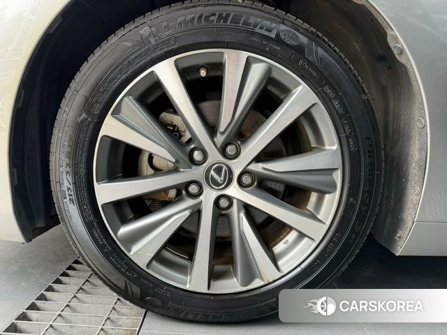 Lexus ES id 4394061 из Китая 14