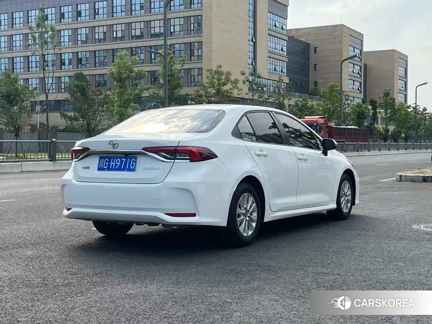 Toyota Corolla id 4510473 из Китая 7