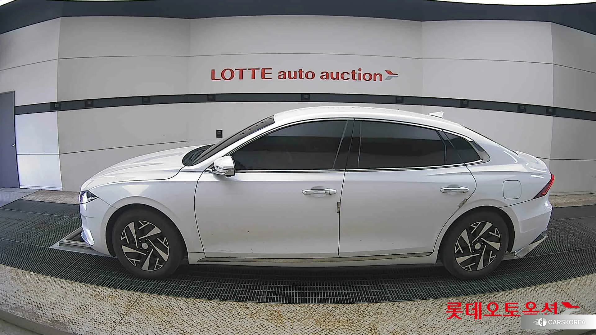 Hyundai Grandeur Hybrid id 4289317 из Кореи 33