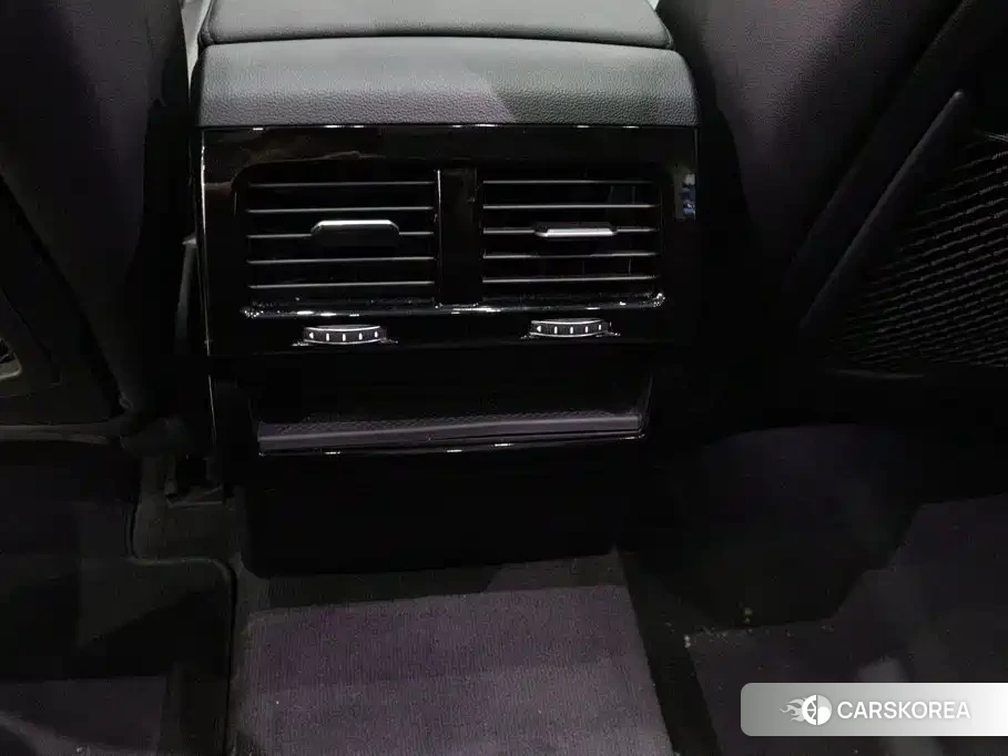 Volkswagen Touareg id 4607151 из Китая 21