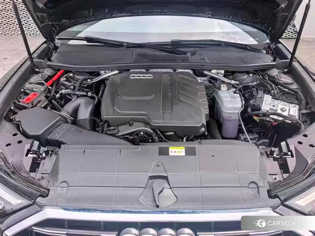 Audi A6L id 4622461 из Китая 9