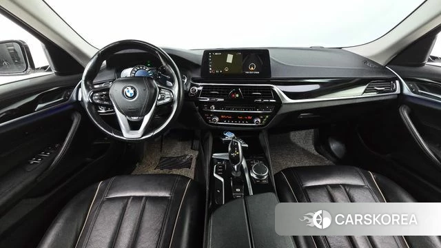 BMW 5 Series (G30) id 4882664 из Кореи 29