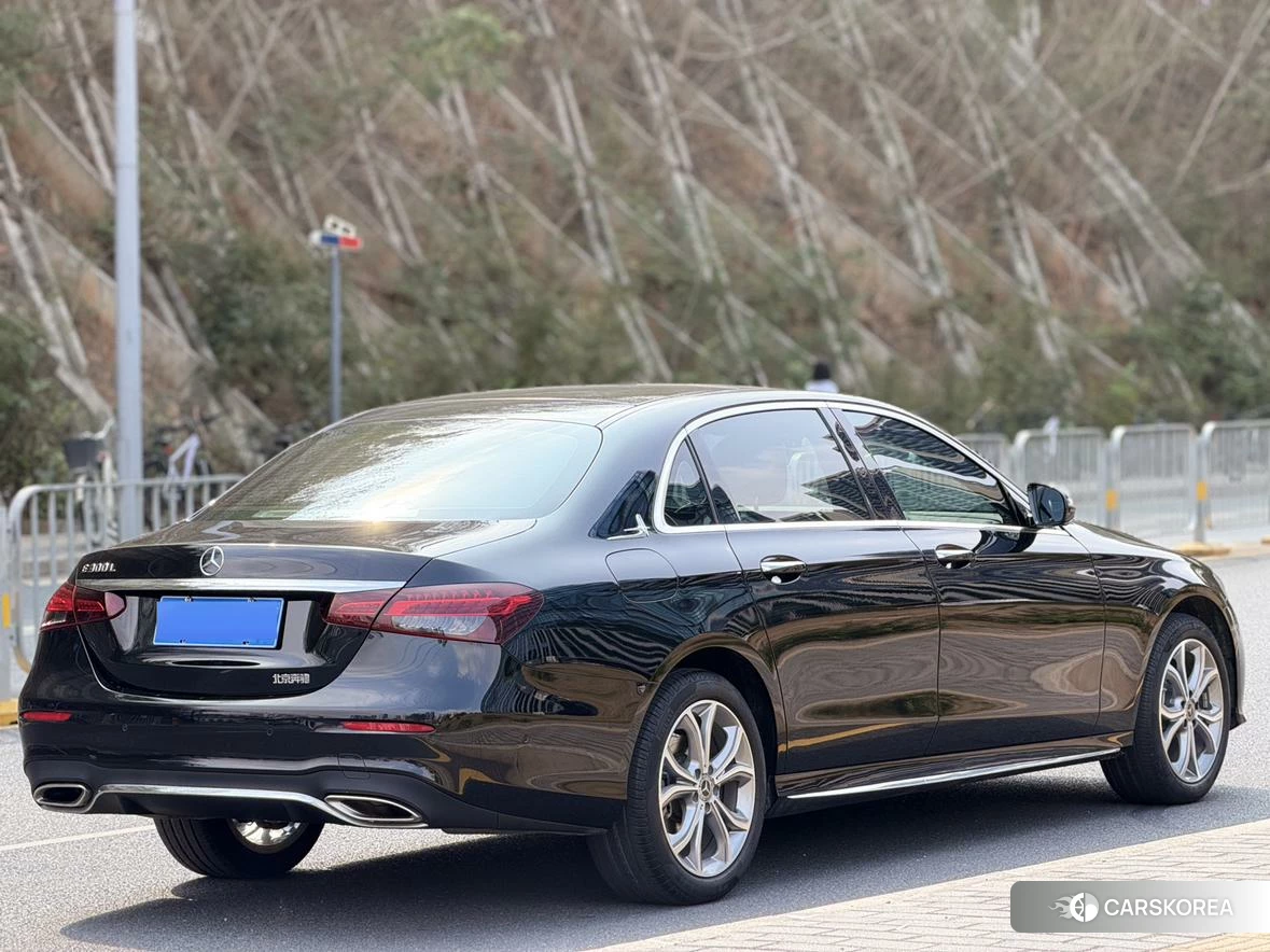 Mercedes-Benz E-class id 4407165 из Китая 12