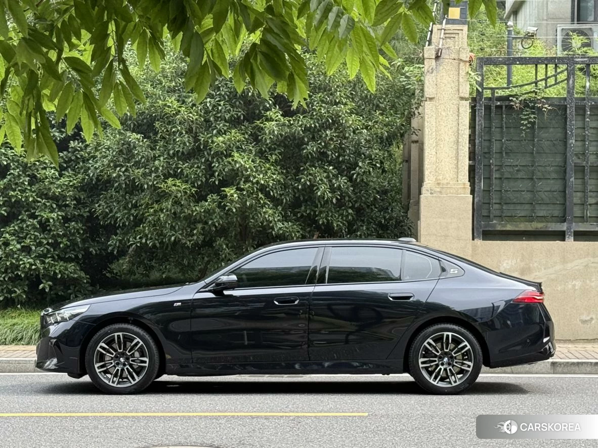BMW 5 series id 4473645 из Китая 13