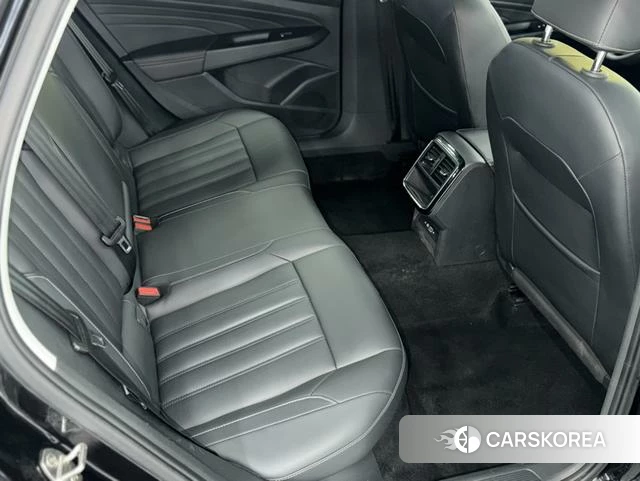 Volkswagen Passat id 4212375 из Китая 11