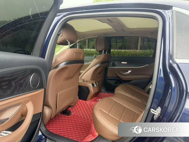 Mercedes-Benz E-class id 4241609 из Китая 8