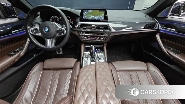 BMW 5 Series (G30) id 4525572 из Кореи 17