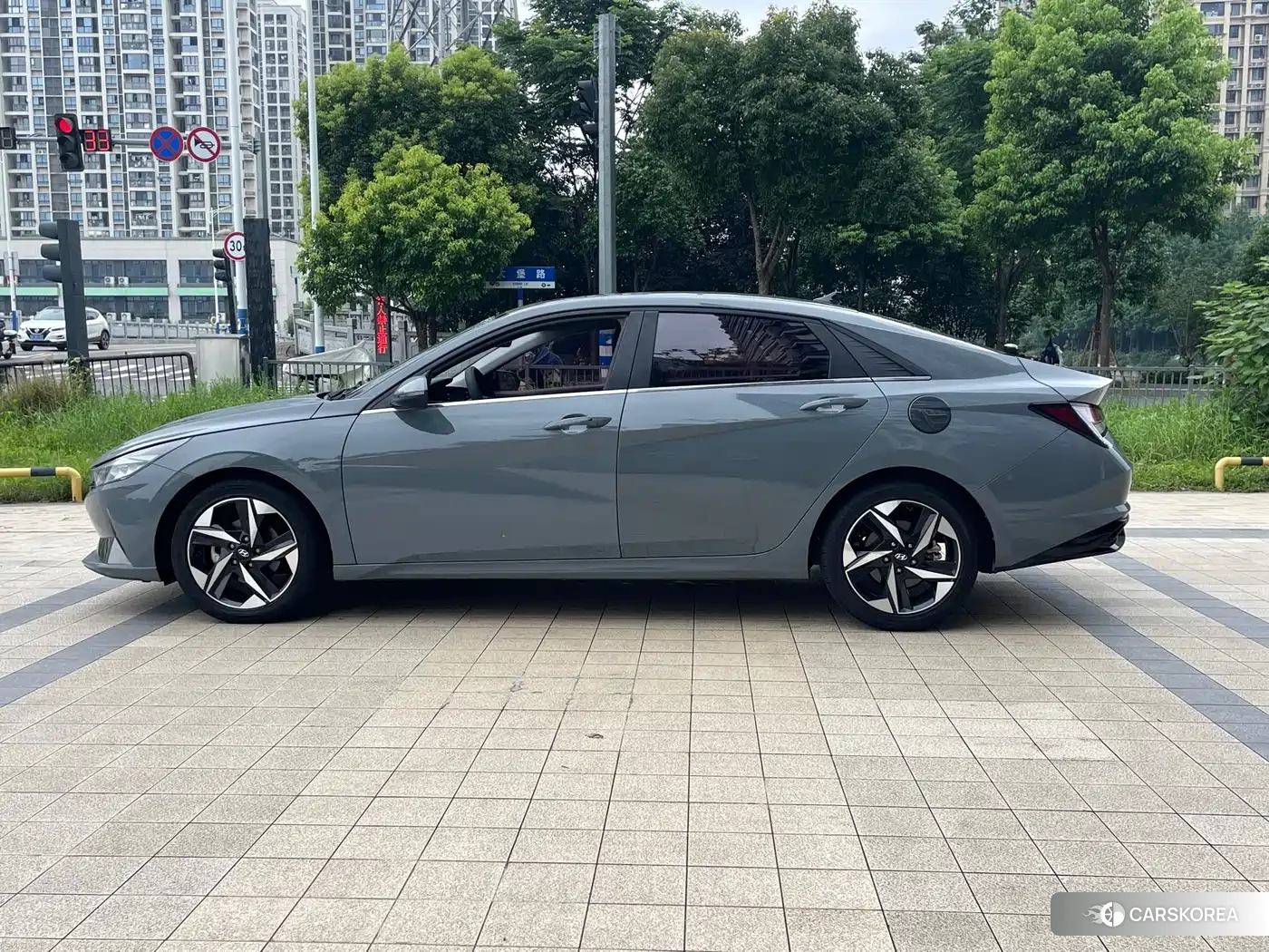 Hyundai Elantra id 4546667 из Китая 17