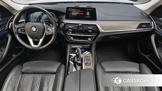 BMW 5 Series (G30) id 4849892 из Кореи 30