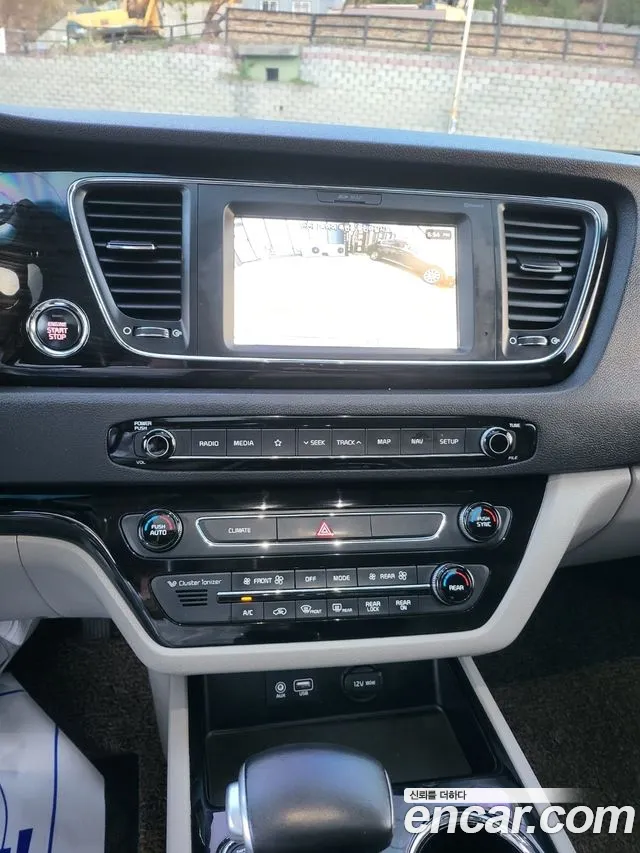 Kia The New Carnival id 2710004 из Кореи 13