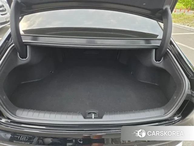 Hyundai Grandeur Hybrid (GN7) id 2930270 из Кореи 17