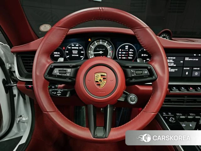 Porsche 911(992) id 4529898 из Кореи 17