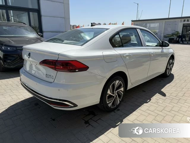Volkswagen Bora id 4299456 из Китая 8