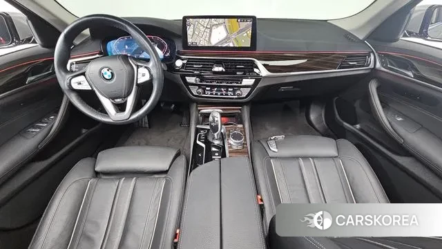 BMW 5 Series (G30) id 3525261 из Кореи 17