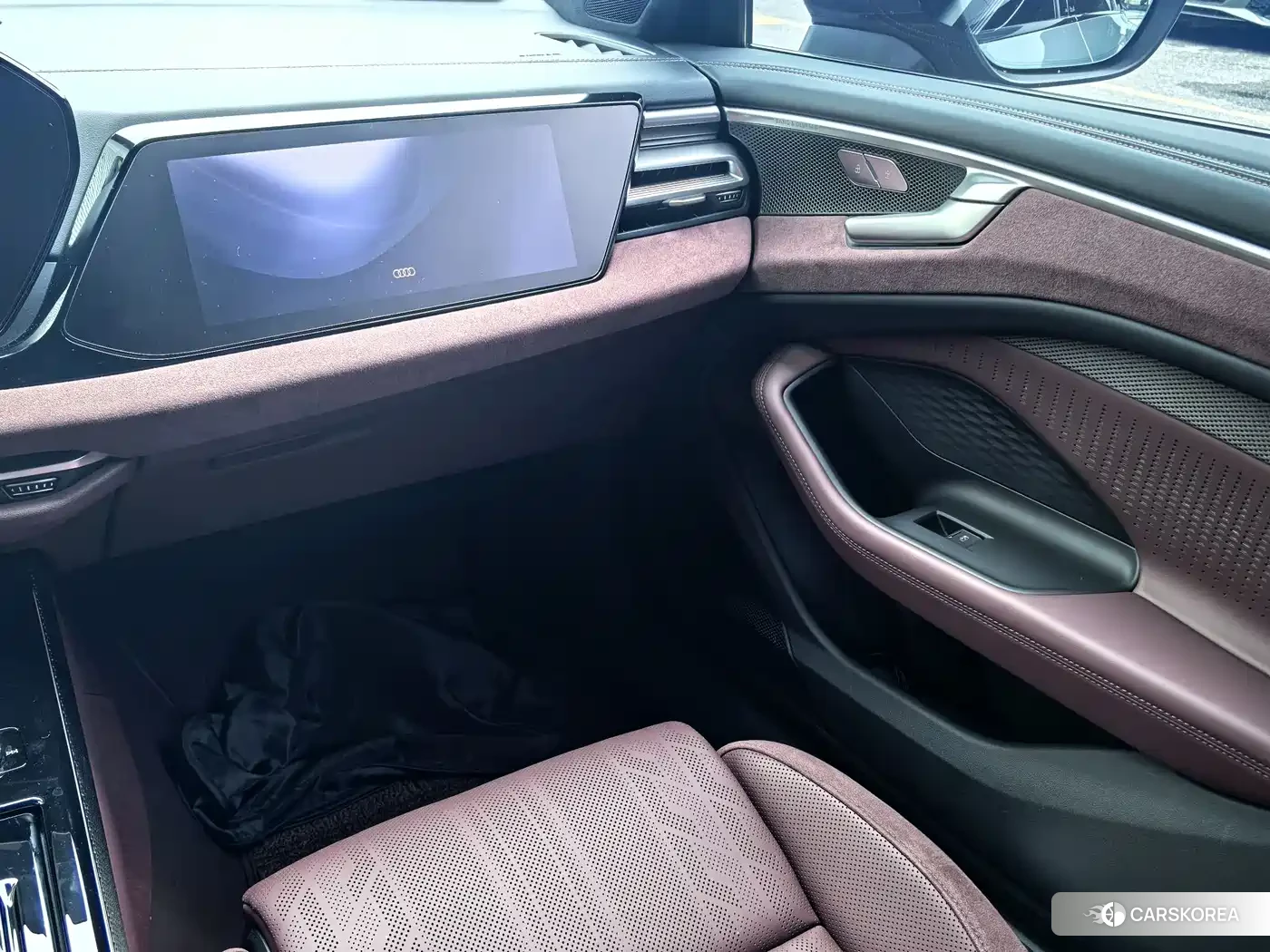 Audi A6L id 4548308 из Китая 18