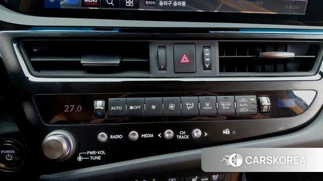 Lexus ES300h 7th generation id 3799138 из Кореи 17