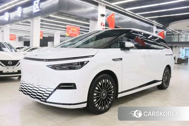 Xiaopeng Motors Xiaopeng X9 id 3909044 из Китая 11