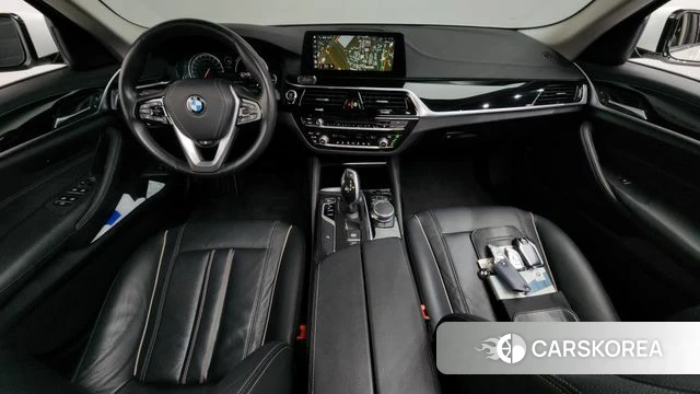 BMW 5 Series (G30) id 4626314 из Кореи 17