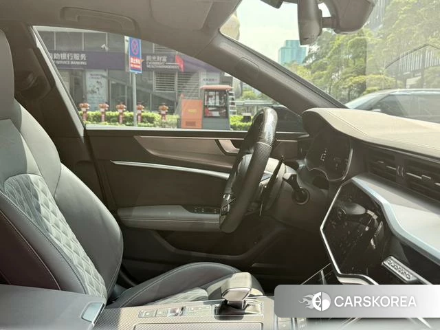 Audi A7L id 4261549 из Китая 26