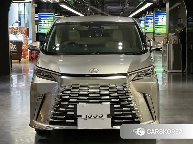 Lexus LM id 4239487 из Китая 23