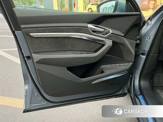 Audi e-tron id 4259095 из Китая 16