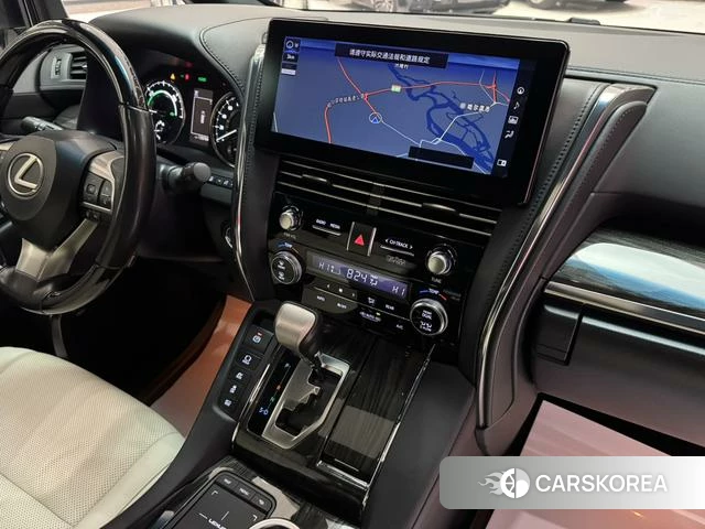 Lexus LM id 4258816 из Китая 15