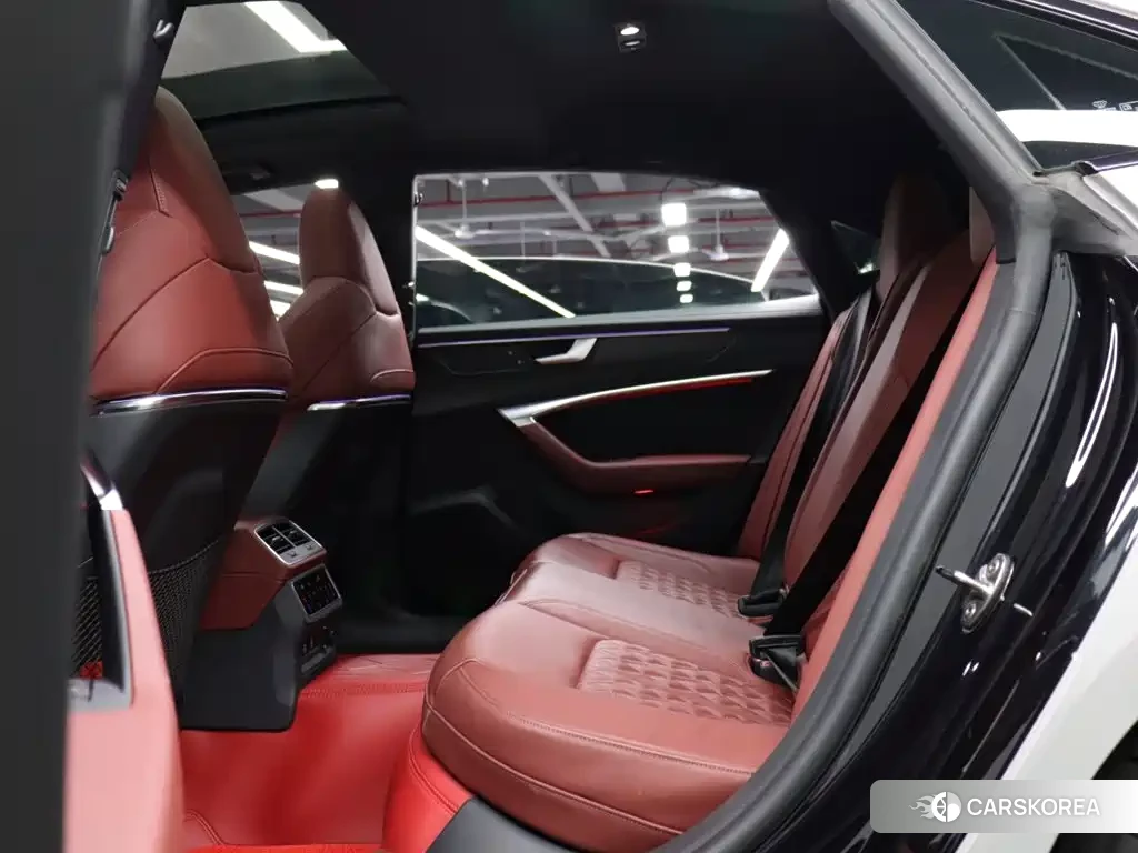 Audi A7L id 4622693 из Китая 27