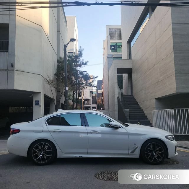 BMW 5 Series (G30) id 3799862 из Кореи 7