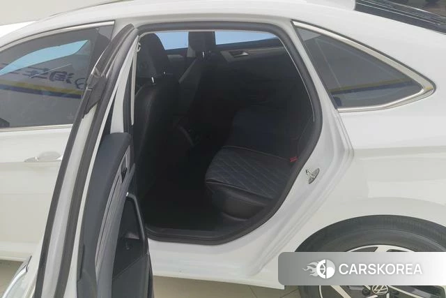 Volkswagen Sagitar id 4298009 из Китая 14