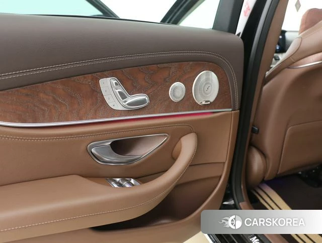 Mercedes-Benz E-class id 4291019 из Китая 14