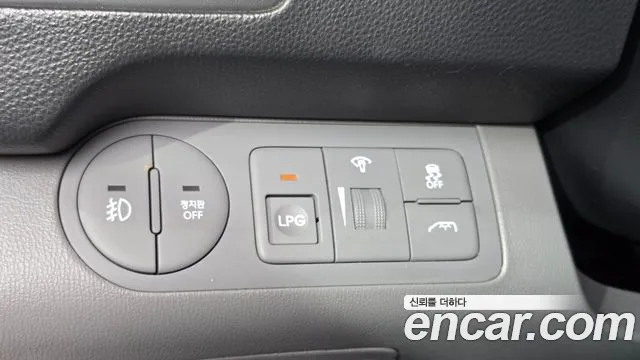 Hyundai The New Grand Starex id 2677333 из Кореи 17