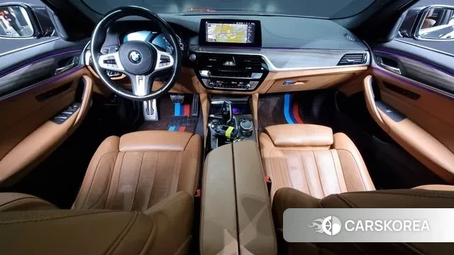 BMW 5 Series (G30) id 3335943 из Кореи 17