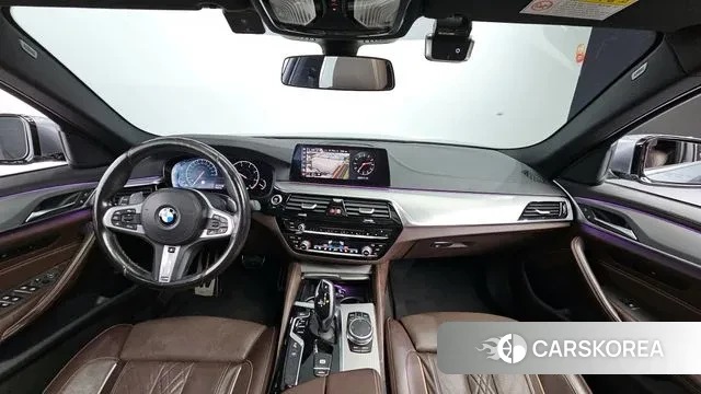 BMW 5 Series (G30) id 3344838 из Кореи 17