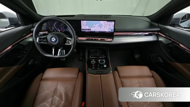 BMW 5 Series (G60) id 4308498 из Кореи 29