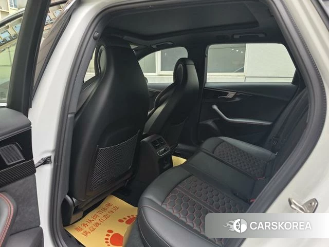Audi RS 4 id 4353420 из Китая 9