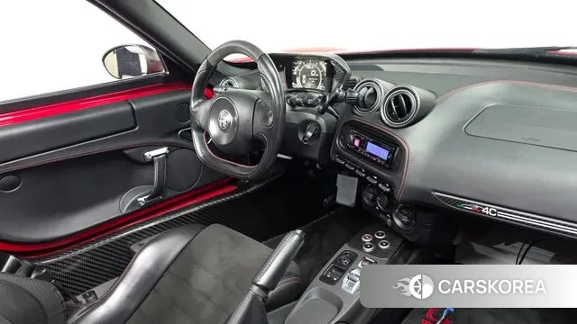 Alfa Romeo 4C id 3454941 из Кореи 17