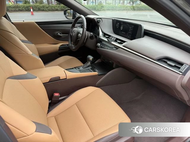 Lexus ES id 4298256 из Китая 14