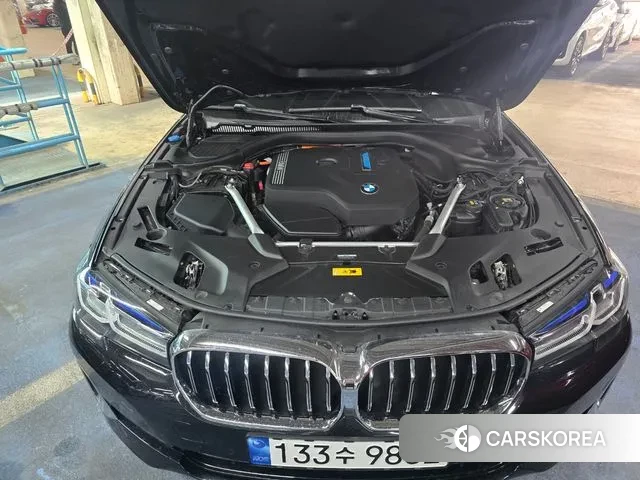 BMW 5 Series (G30) id 3746202 из Кореи 8