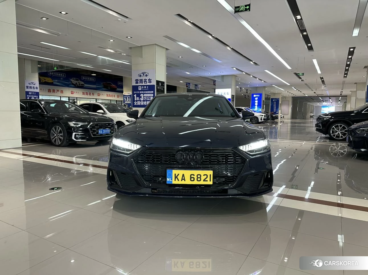 Audi A7L id 4467622 из Китая 17