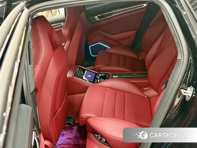 Porsche Panamera id 3913849 из Китая 7