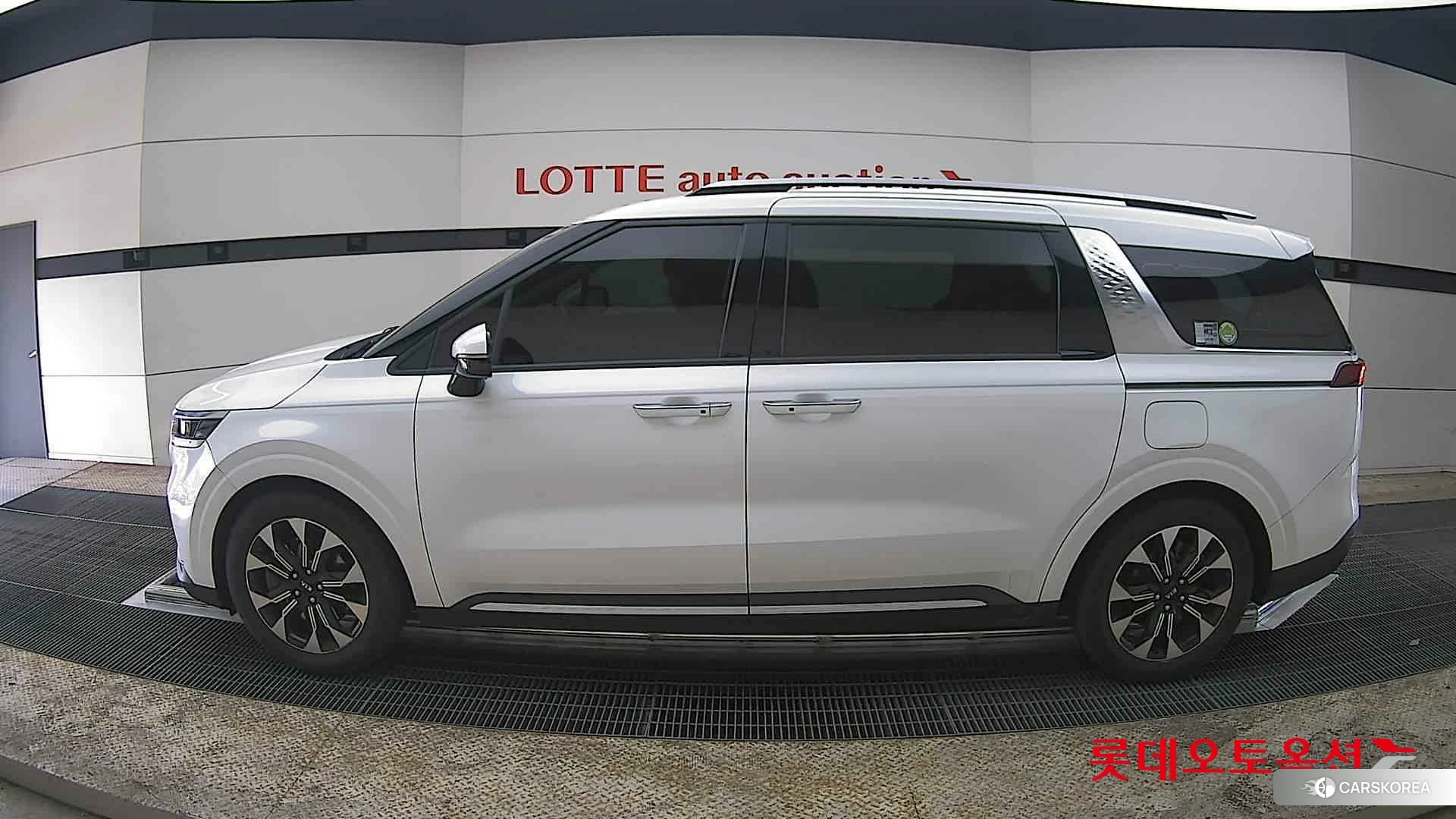 Kia Carnival id 3869406 из Кореи 33