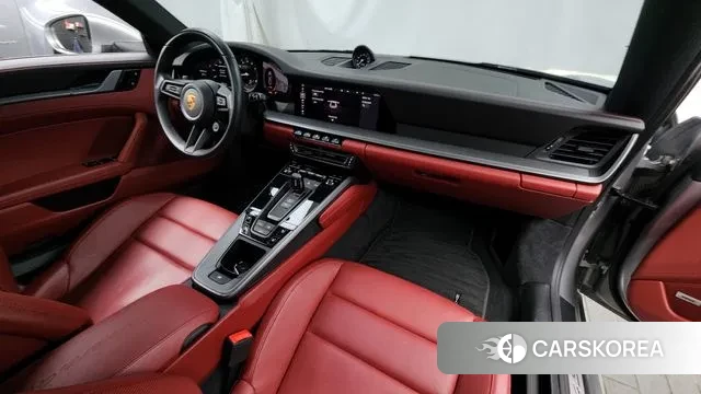 Porsche 911(992) id 3753878 из Кореи 17