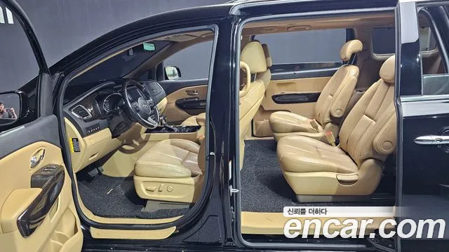 Kia The New Carnival id 2700003 из Кореи 17