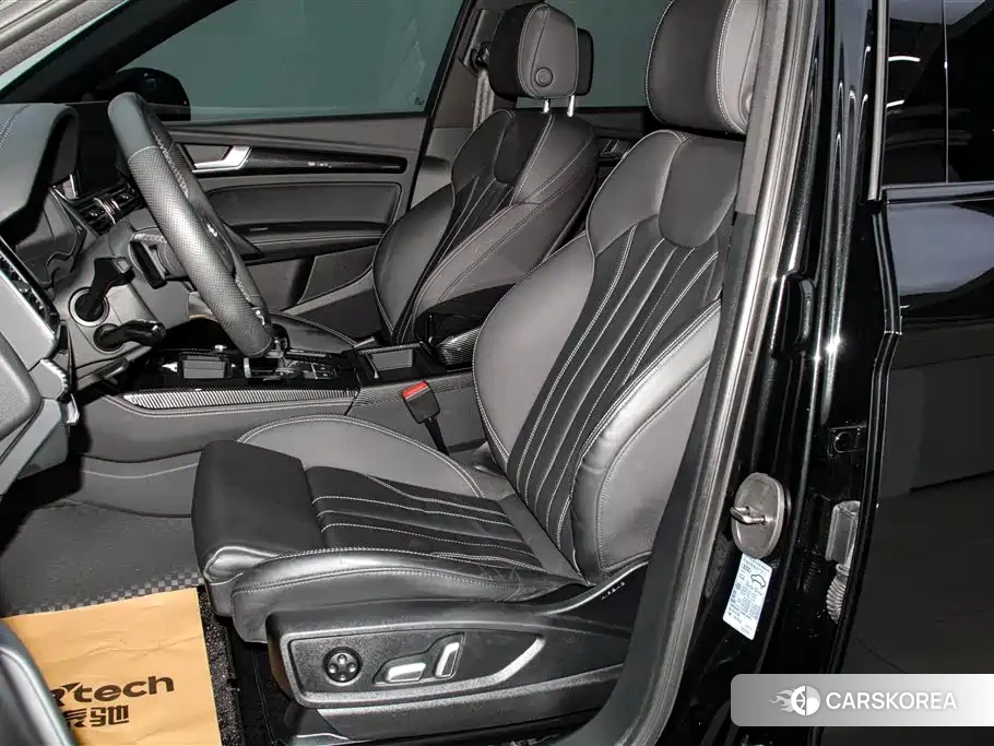 Audi Q5L id 4679505 из Китая 31
