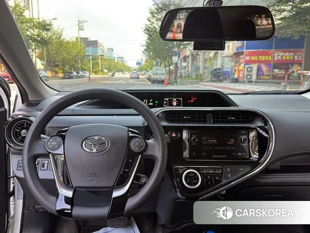 Toyota Prius C id 3000409 из Кореи 17