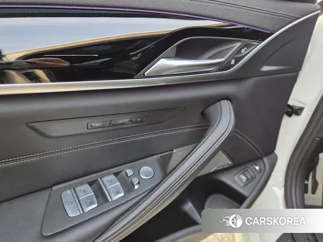 BMW 5 Series (G30) id 3621277 из Кореи 13