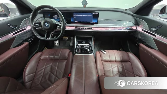 BMW 7 Series (G70) id 3883515 из Кореи 17